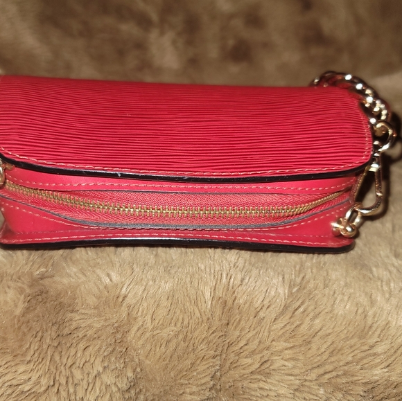 Louis Vuitton Epi Dauphine Jaune Red Clutch Toiletry Crossbody Bag Authentic - Picture 12 of 16
